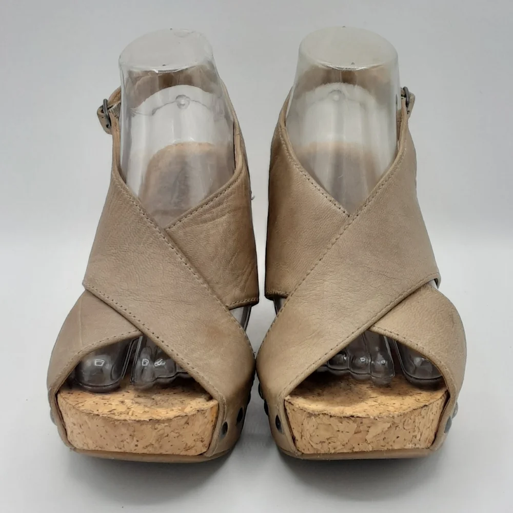 Lucky Brand Minari Leather Cork Wedge Sandal.